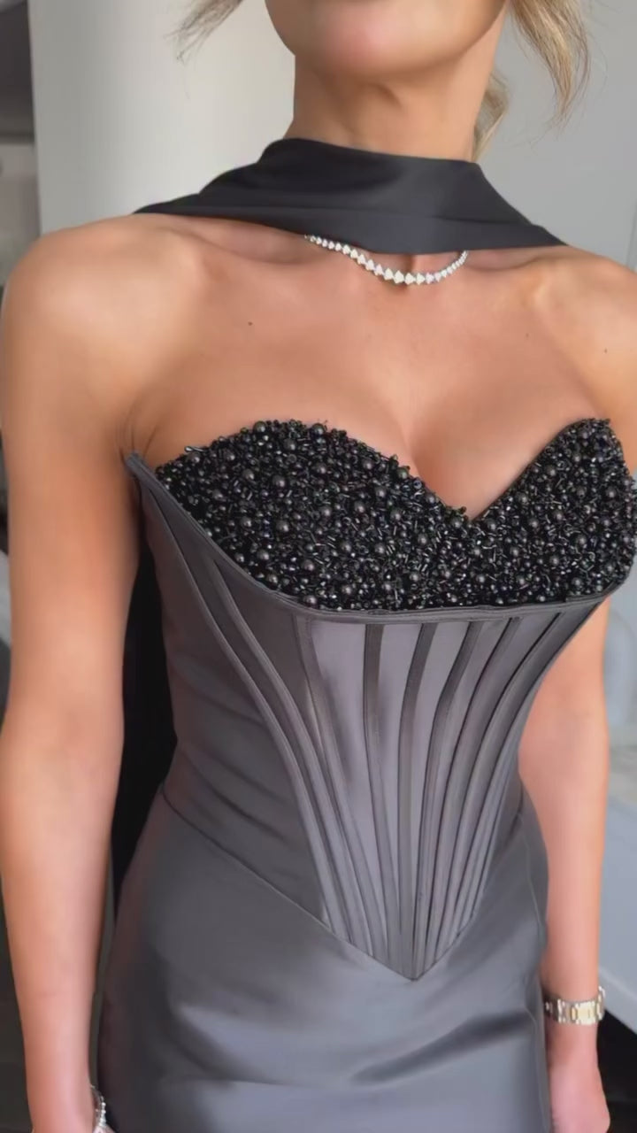 
                  
                    Load and play video in Gallery viewer, PANTHERA GOWN
                  
                